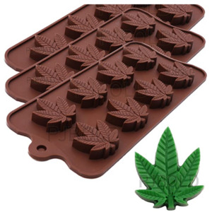 Силиконовая форма для приготовления шоколада Листик (21 x 11 см)